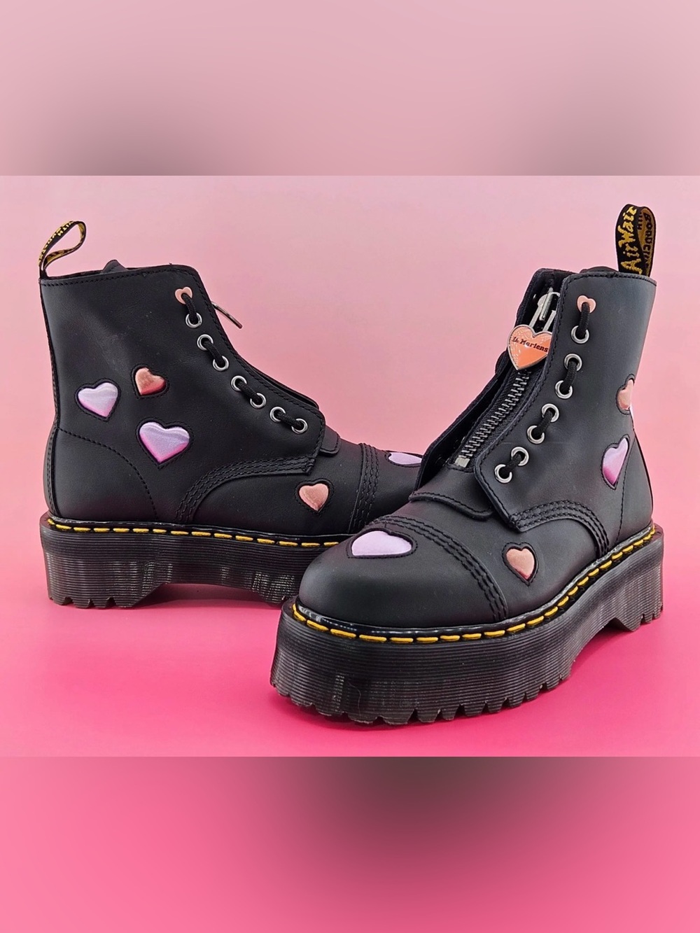 Dr. Martens Black Leather HEARTS SINCLAIR PLATFORM BOOTS US 7 NEW
